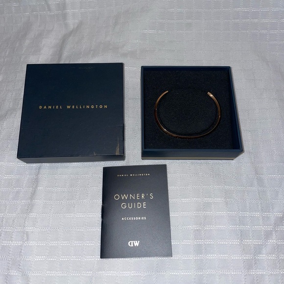 NEW Daniel Wellington Classic Bracelet Rose Gold Cuff M - Picture 2 of 11